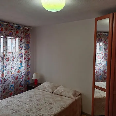 Poniente Apartment *